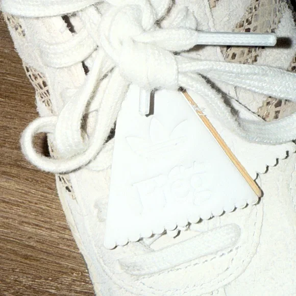 The 8th St Gazelle Indoor by Ronnie Fieg for adidas Originals & Clarks Originals - Picture 8 of 9